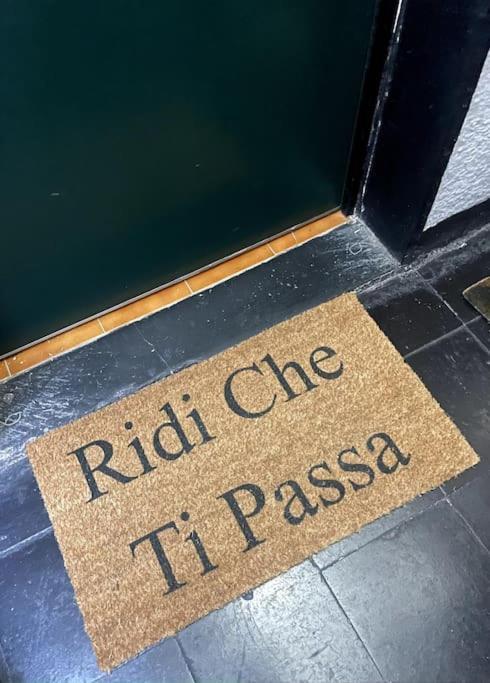 Ridi Che Ti Passa In Vico Lavagna Appartement Genua Buitenkant foto